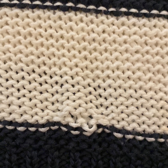 Chunky H&M black and white striped sweater.  Size Large - Picture 3 of 3